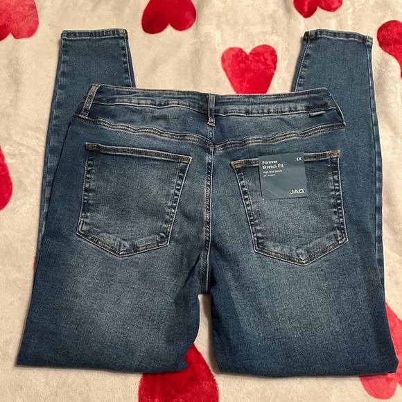 NWT JAG JEANS
Forever Stretch High Rise Jeans Plus Size in Indio Blue - Picture 5 of 16